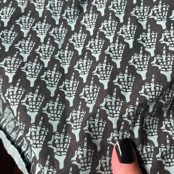 Devils Harvest Men’s Short Sleeve 100% Cotton Button Down Shirt Size Medium - Picture 7 of 9